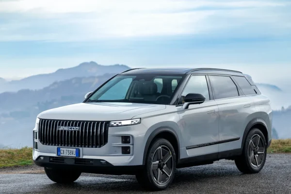 Jaecoo 7, cinque cose (più una) che forse non sai sul suv cinese con autonomia super