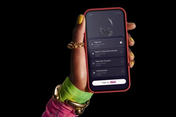 Klarna arriva su Apple Pay anche in Italia ed è possibile rateizzare anche gli acquisti in negozio