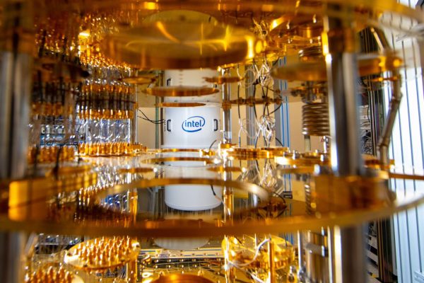 L'IA è una bolla e scoppierà per via dei computer quantistici, dice Pat Gelsinger