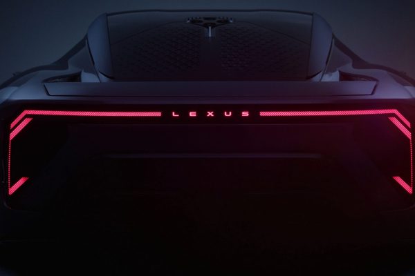 La Lexus LFA ritorna, ma è elettrica: numeri e filosofia della nuova coupé sportiva