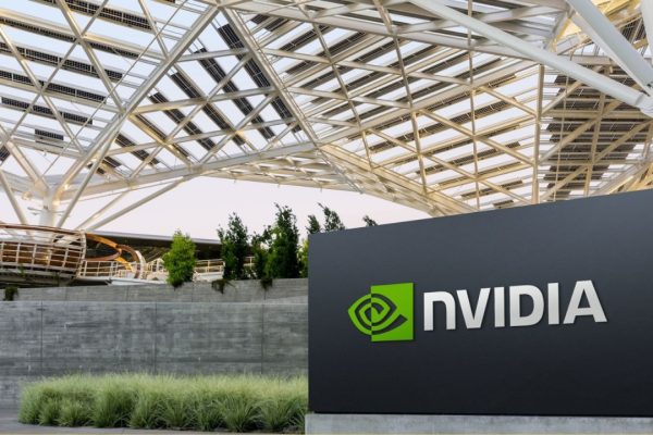 NVIDIA prepara NemoClaw, piattaforma open source per agenti AI enterprise