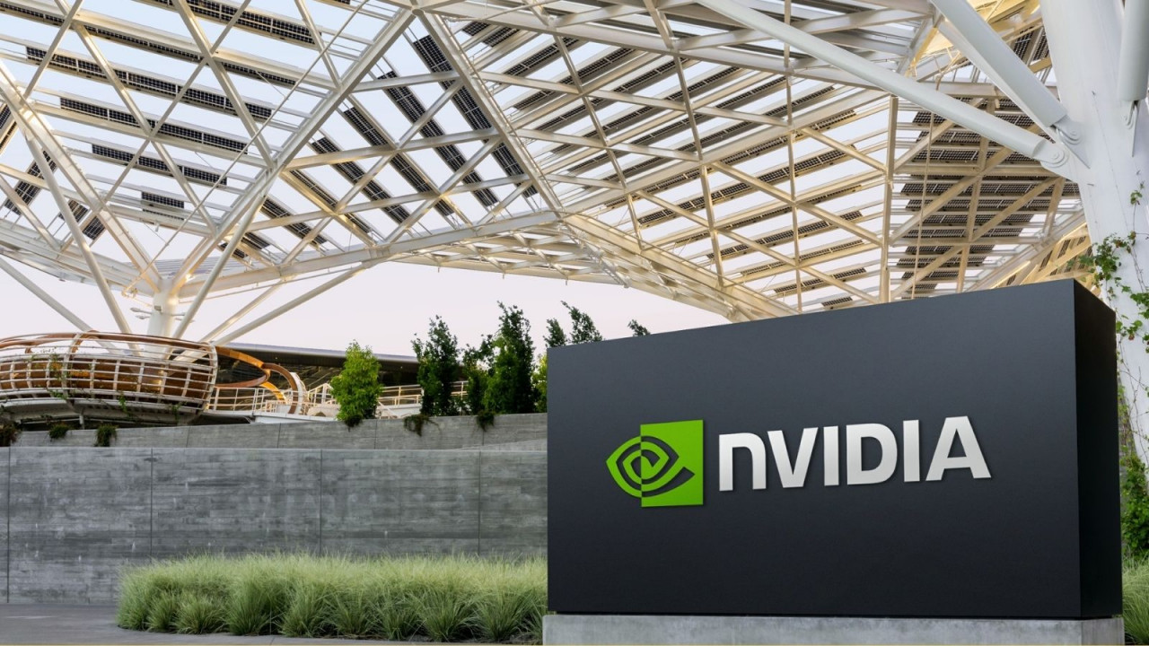 NVIDIA sarebbe pronta a tagliare la produzione: le GPU consumer diventeranno merce rara?