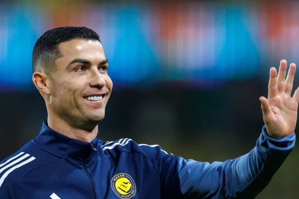 Anche Cristiano Ronaldo si butta sull’intelligenza artificiale, annunciato un investimento in Perplexity