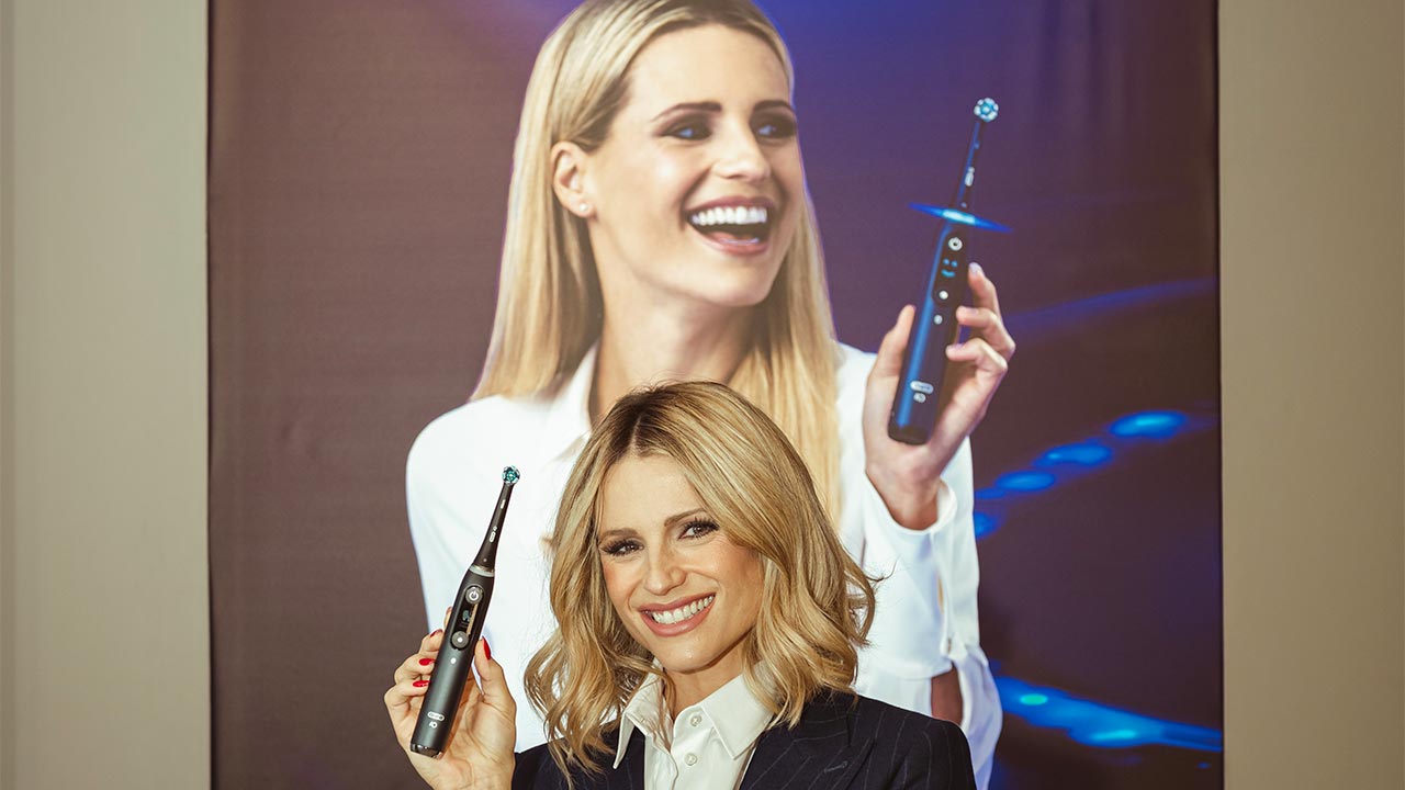 Prezzi giù su Oral-B iO: spazzolini elettrici e testine in forte ribasso su Amazon