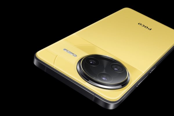Prezzo mai visto: POCO F7 12/256GB in super sconto. Batteria da 6500mAh e fotocamera Sony da 50MP con OIS a meno di 350€