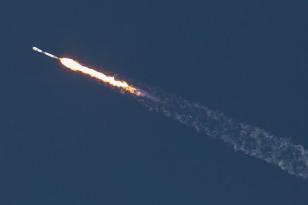 SpaceX lancerà 167 razzi spaziali Falcon 9 nel 2025, un nuovo record per la società di Elon Musk