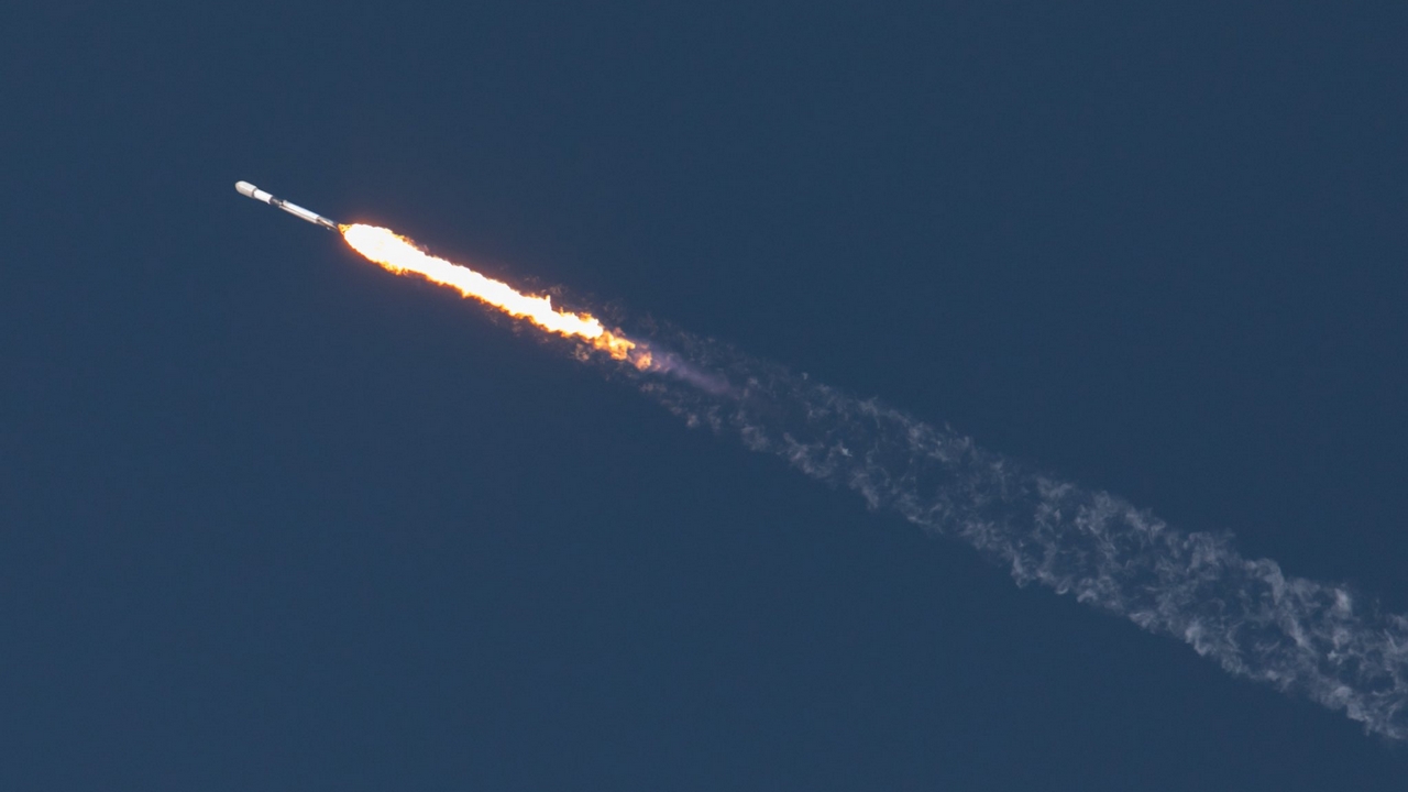 SpaceX lancerà 167 razzi spaziali Falcon 9 nel 2025, un nuovo record per la società di Elon Musk