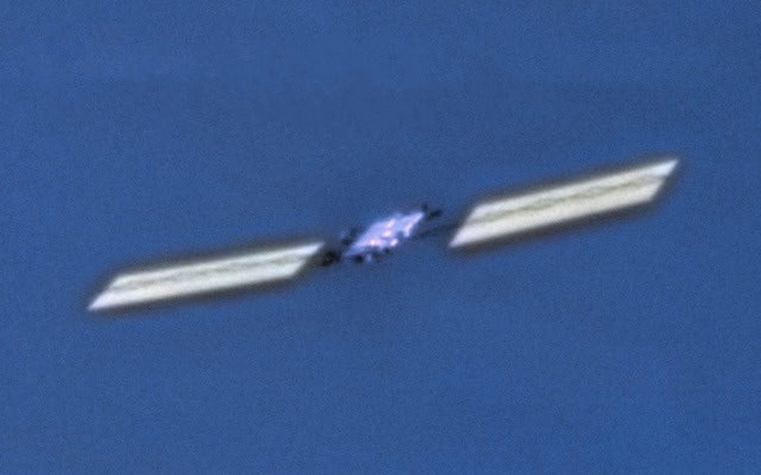 SpaceX: un satellite ha fotografato il satellite Starlink 35956 danneggiato in orbita mostrando le sue condizioni