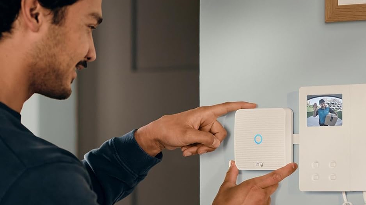 Super sconti Ring: videocitofoni, allarmi e telecamere smart a prezzi minimi su Amazon