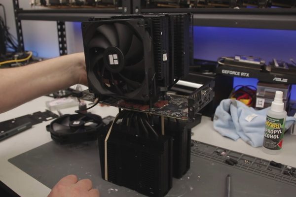 Temperature della scheda video ridotte fino a 30 gradi: basta un dissipatore per processori