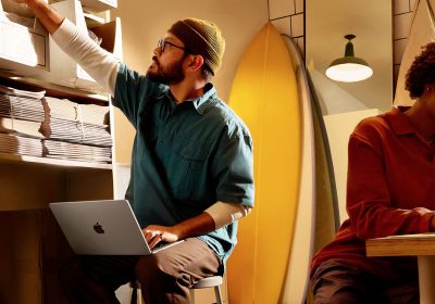 Torna MacBook Air con chip M4 scontato di 300€, tutti i colori per il 16/256GB, 2 per il 16/512GB