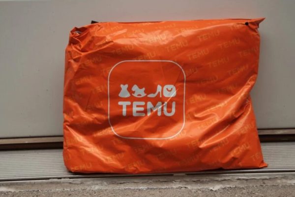 Addio esenzione sotto i 150 euro: l'UE introduce nuovi dazi sui piccoli pacchi e cambia le regole dell'e-commerce