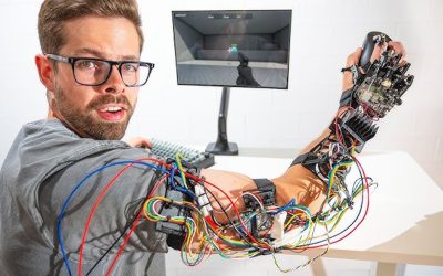 Un Mousepad per mirare meglio: uno youtuber crea il cheat invisibile sotto la scrivania