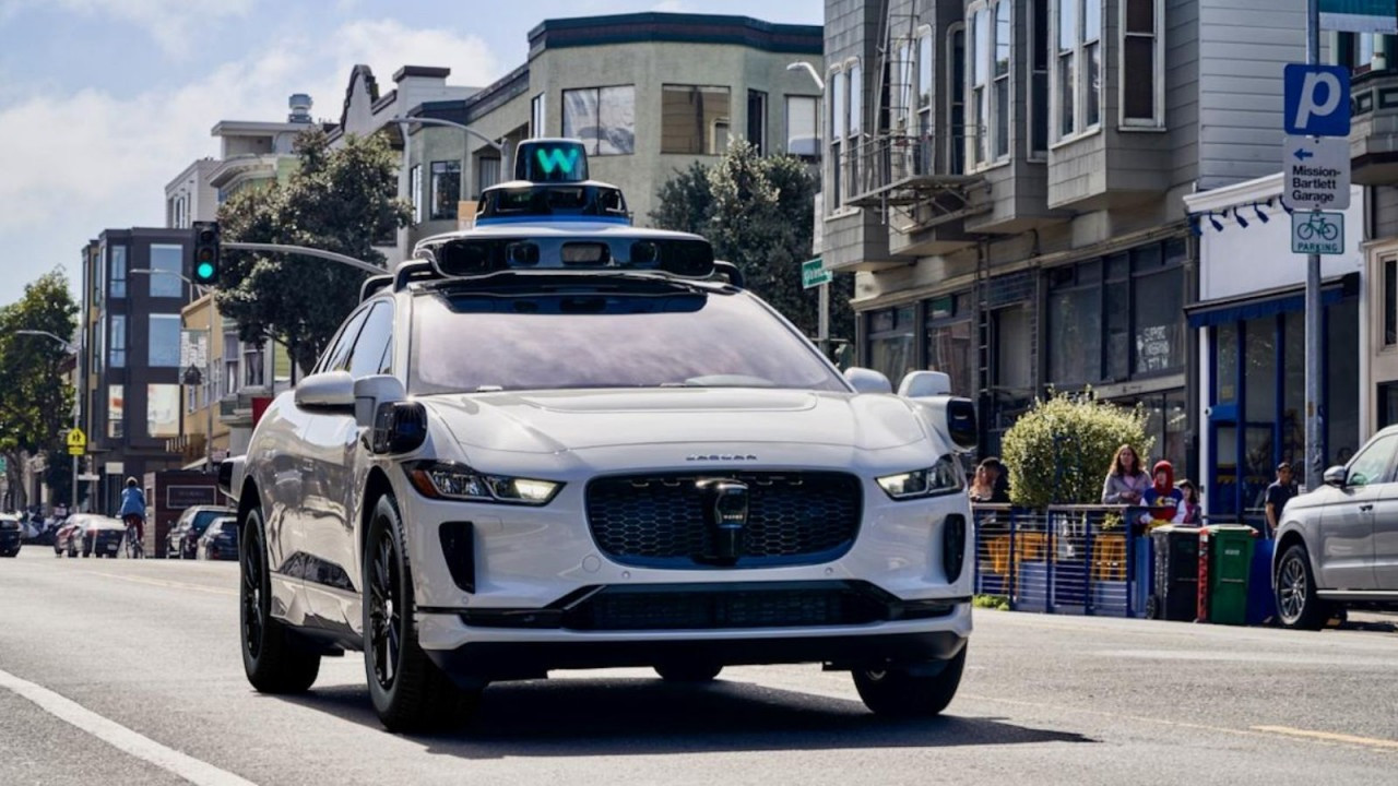 Un blackout a San Francisco manda in tilt la città: bloccati anche i robotaxi di Waymo