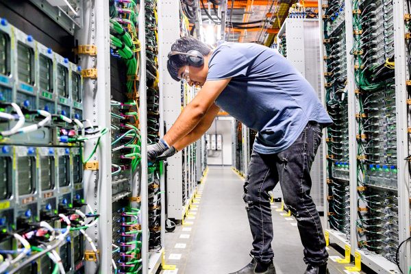 Un rapporto collega i data center di Amazon in Oregon ad aborti spontanei e tumori rari