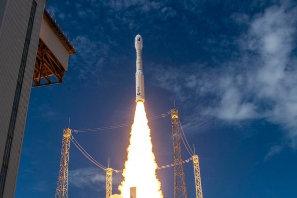 Un razzo spaziale Arianespace Vega C ha portato in orbita il satellite sudcoreano KOMPSAT-7