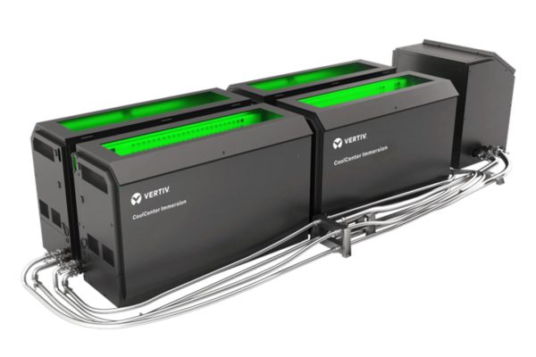 Vertiv CoolCenter, il sistema di raffreddamento a immersione per HPC e data center