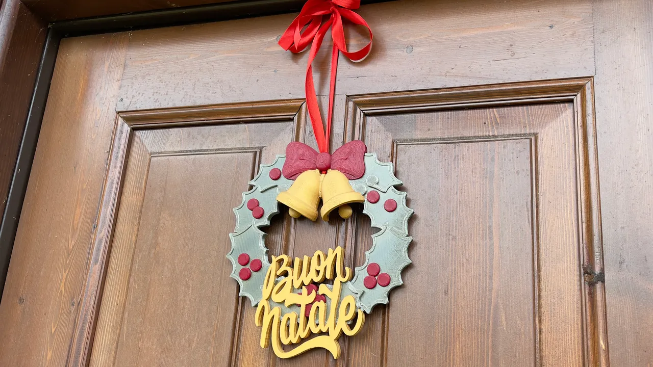 Mi sono fatto gli addobbi di Natale usando una stampante 3D e chatgpt, ecco cosa ne è uscito