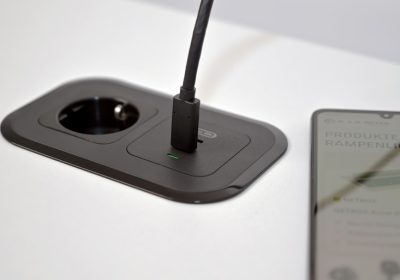 Attivare il correttore automatico su WhatsApp