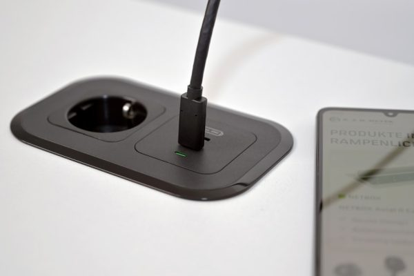 Attivare il correttore automatico su WhatsApp