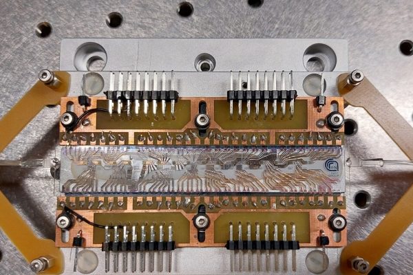 Presentato Qolossus 2.0, il primo computer quantistico fotonico italiano – Future Tech