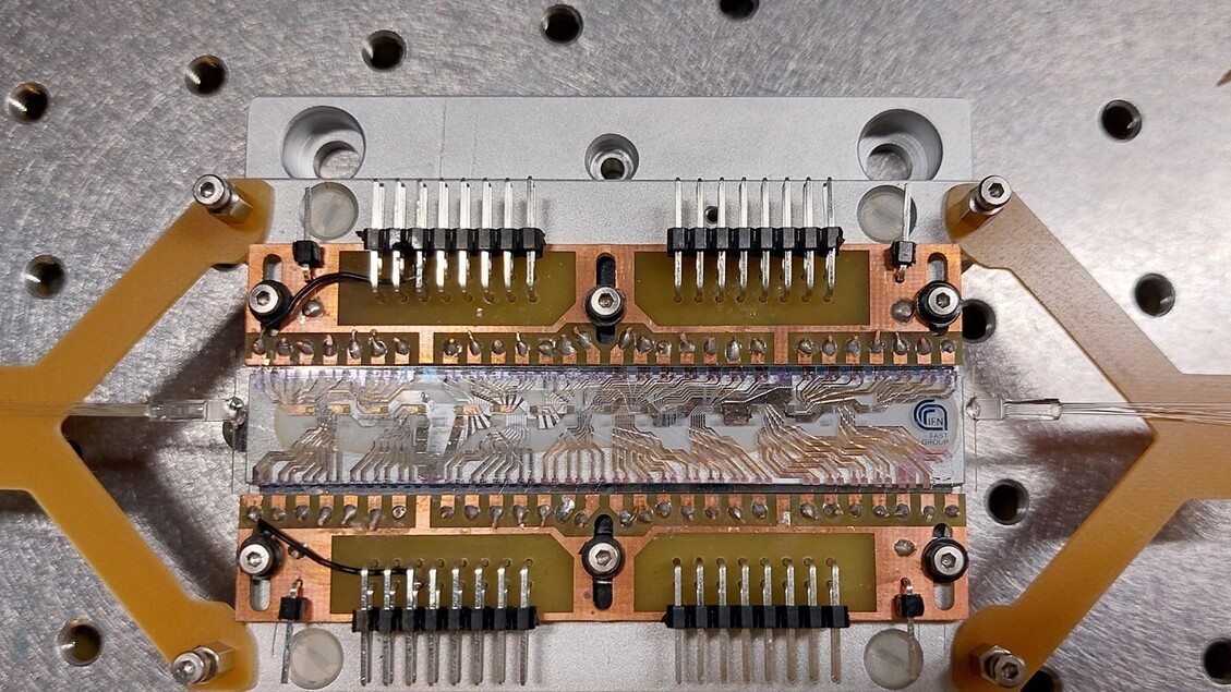 Presentato Qolossus 2.0, il primo computer quantistico fotonico italiano – Future Tech