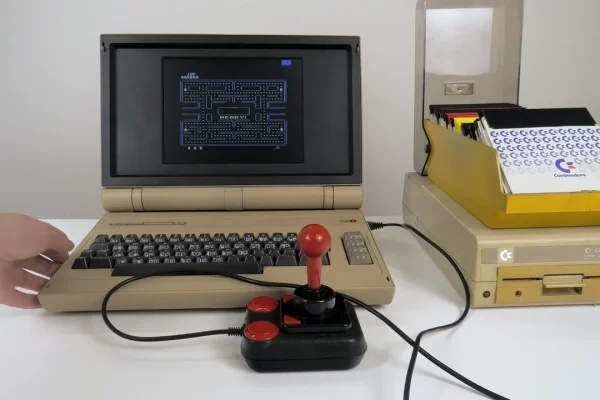 Il Commodore 64 versione notebook per giocare ovunque