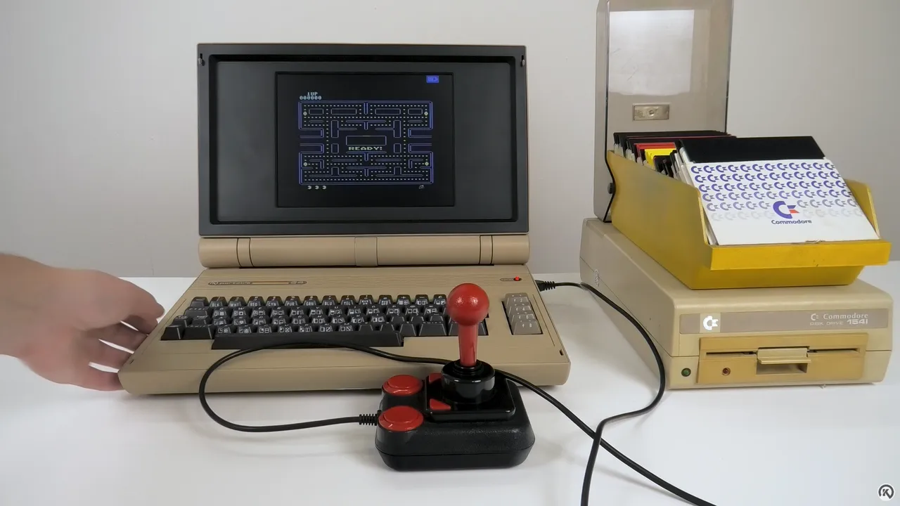 Il Commodore 64 versione notebook per giocare ovunque
