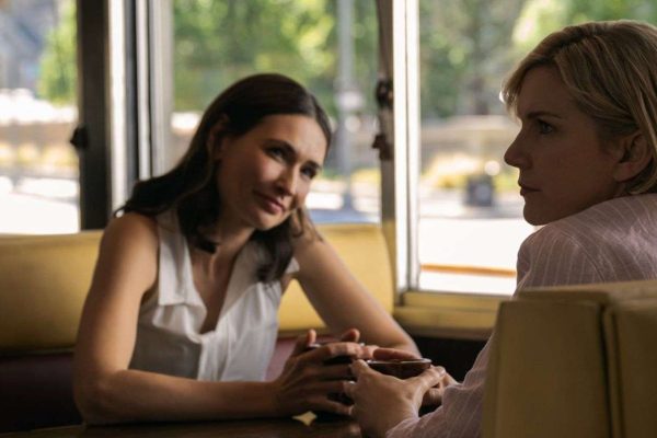 Finale di Pluribus: ora gratis su Apple TV