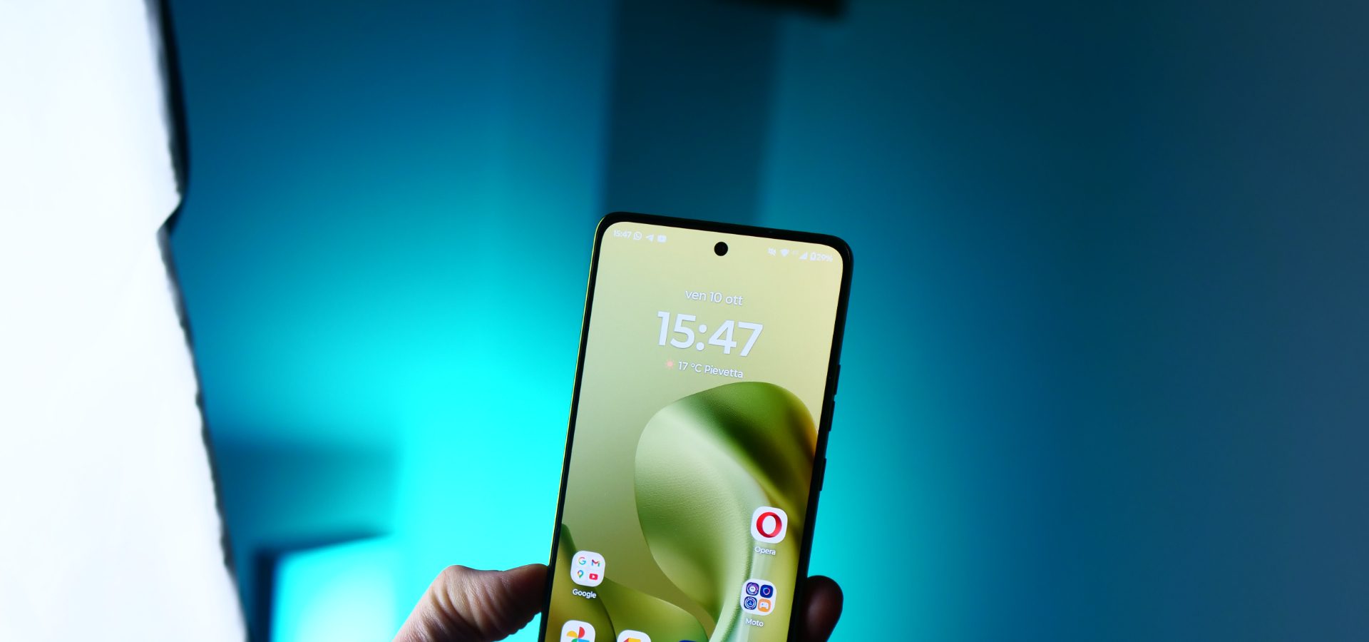 Moto G86 in super offerta Natale 2025