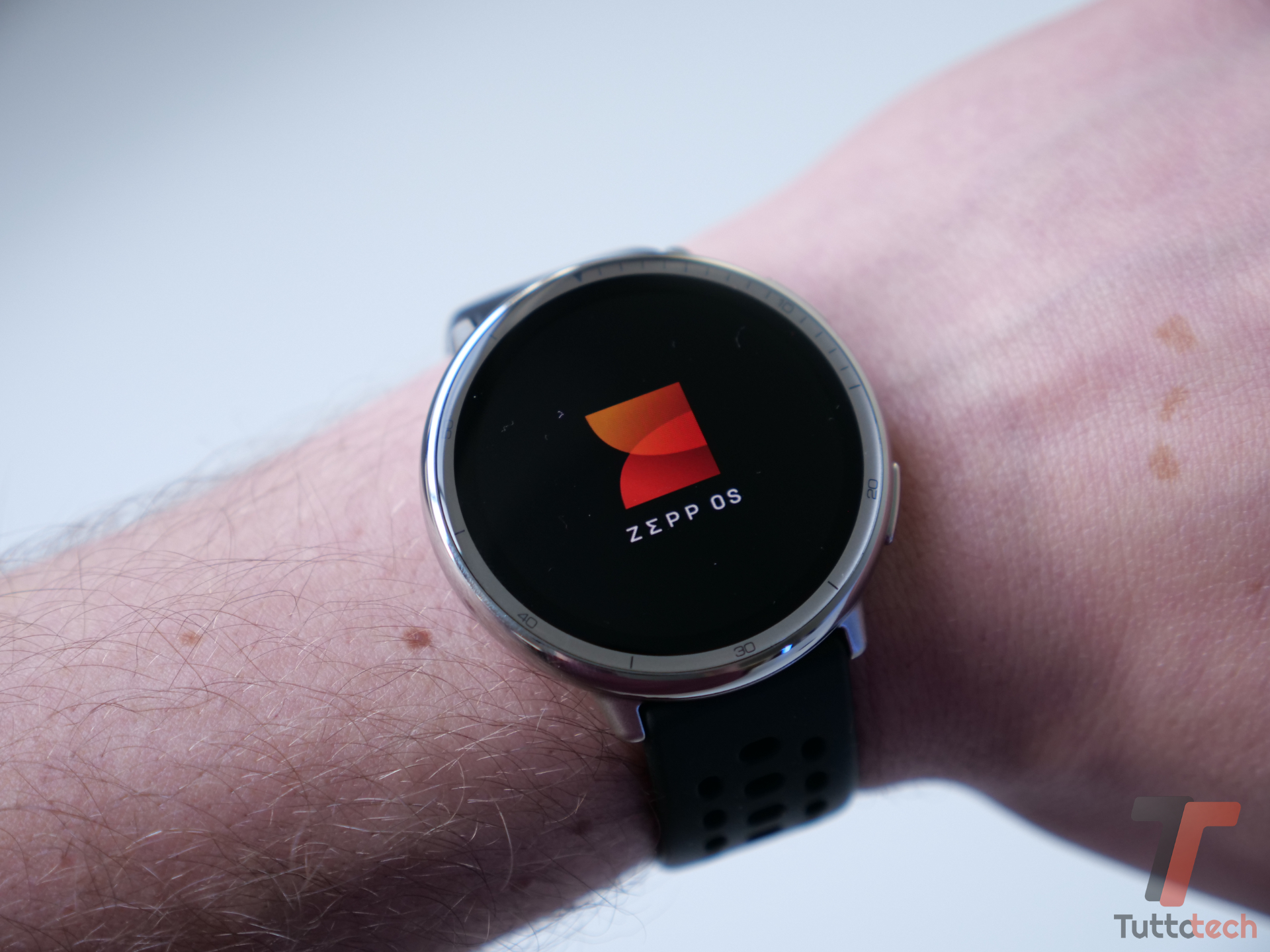 Amazfit Active 2 (Round) in offerta a 379€