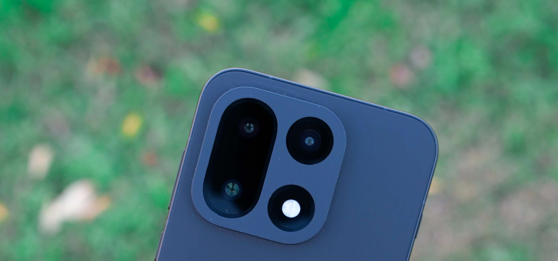 OnePlus 15 in offerta a 749€: nuovo prezzo imperdibile!