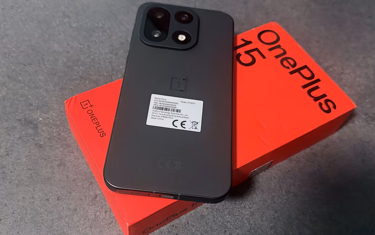 OnePlus 15: recensione, impressioni, caratteristiche, foto, prezzo in Italia