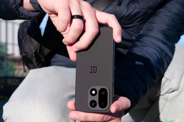 OnePlus 15: nuovo update con miglioramenti e patch