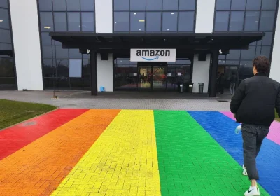 Resi Amazon, a Castel San Giovanni il centro che dà una seconda vita agli oggetti