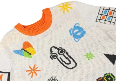 I maglioni natalizi di Microsoft sono tornati dopo un anno di pausa, e sono (adorabilmente) inguardabili come sempre