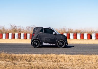 smart #2: le foto spia rivelano il ritorno della city car compatta nel 2026