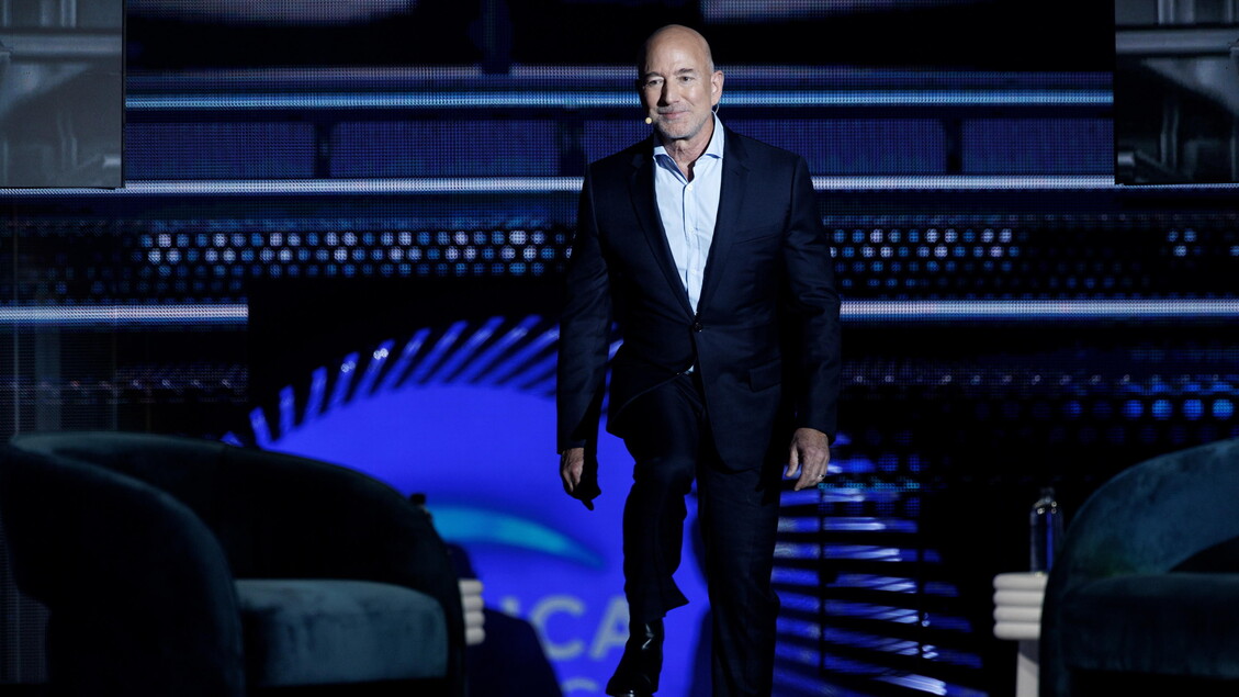 Bezos sfida Musk con megacostellazione per l’Internet satellitare – Telecomunicazioni