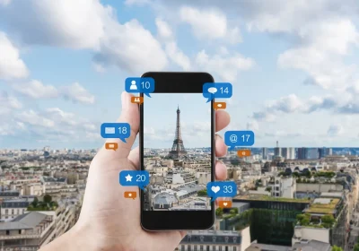 La Francia verso il divieto dei social network ai minori di 15 anni, Macron: “Il cervello dei nostri figli non è in vendita”