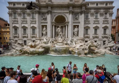 La Fontana di Trevi dal 2 febbraio sarà a a pagamento, cosa cambia per uno dei simboli di Roma