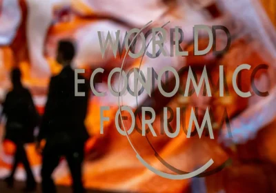 World Economic Forum, guerre (armate e commerciali) in primo piano, AI e ambiente sullo sfondo. Ecco quali sono i global risks del 2026