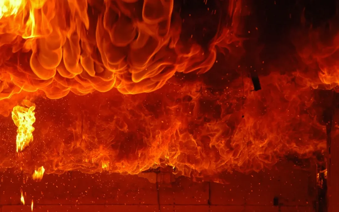 Cos’è il flashover di un incendio e come si sviluppa il fenomeno repentino e violentissimo