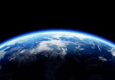 Possiamo stare tutti tranquilli, la Terra non perderà gravità la prossima estate