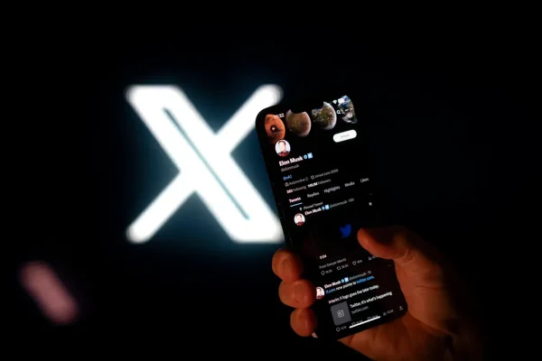 X down, il social network di Elon Musk non funziona da app e browser