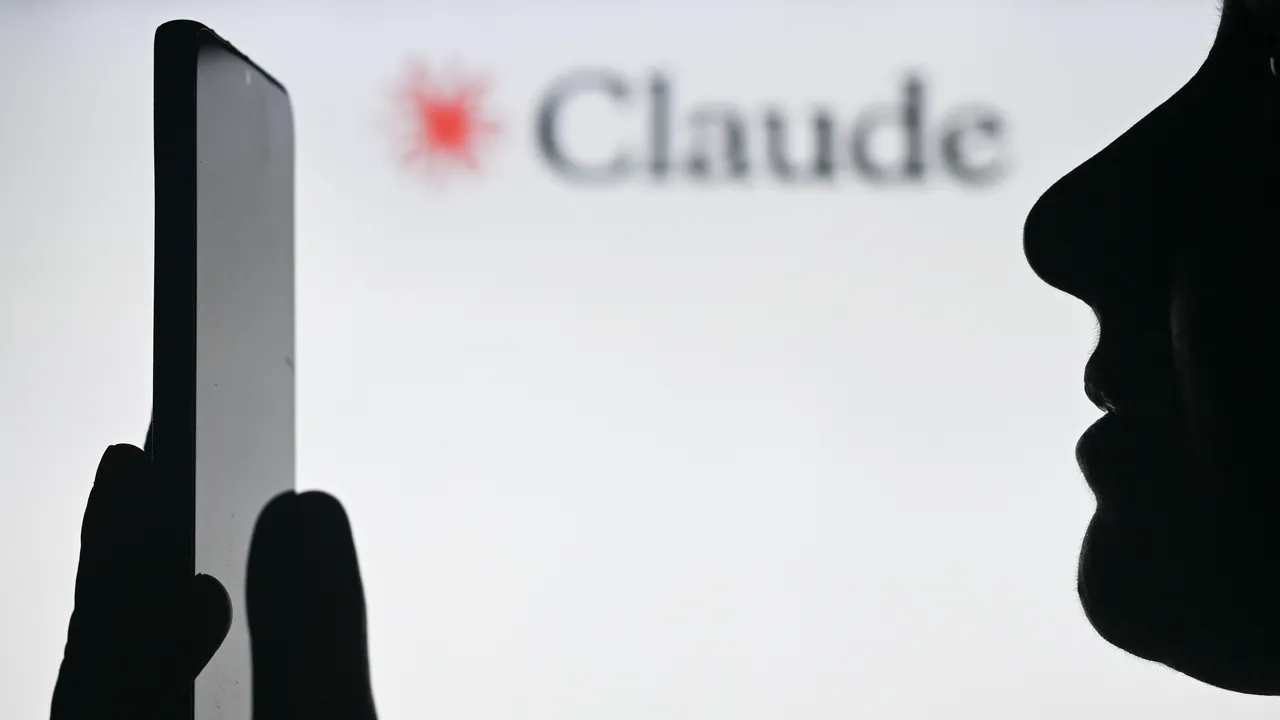 Claude Cowork, abbiamo testato il primo agente AI che funziona come si deve