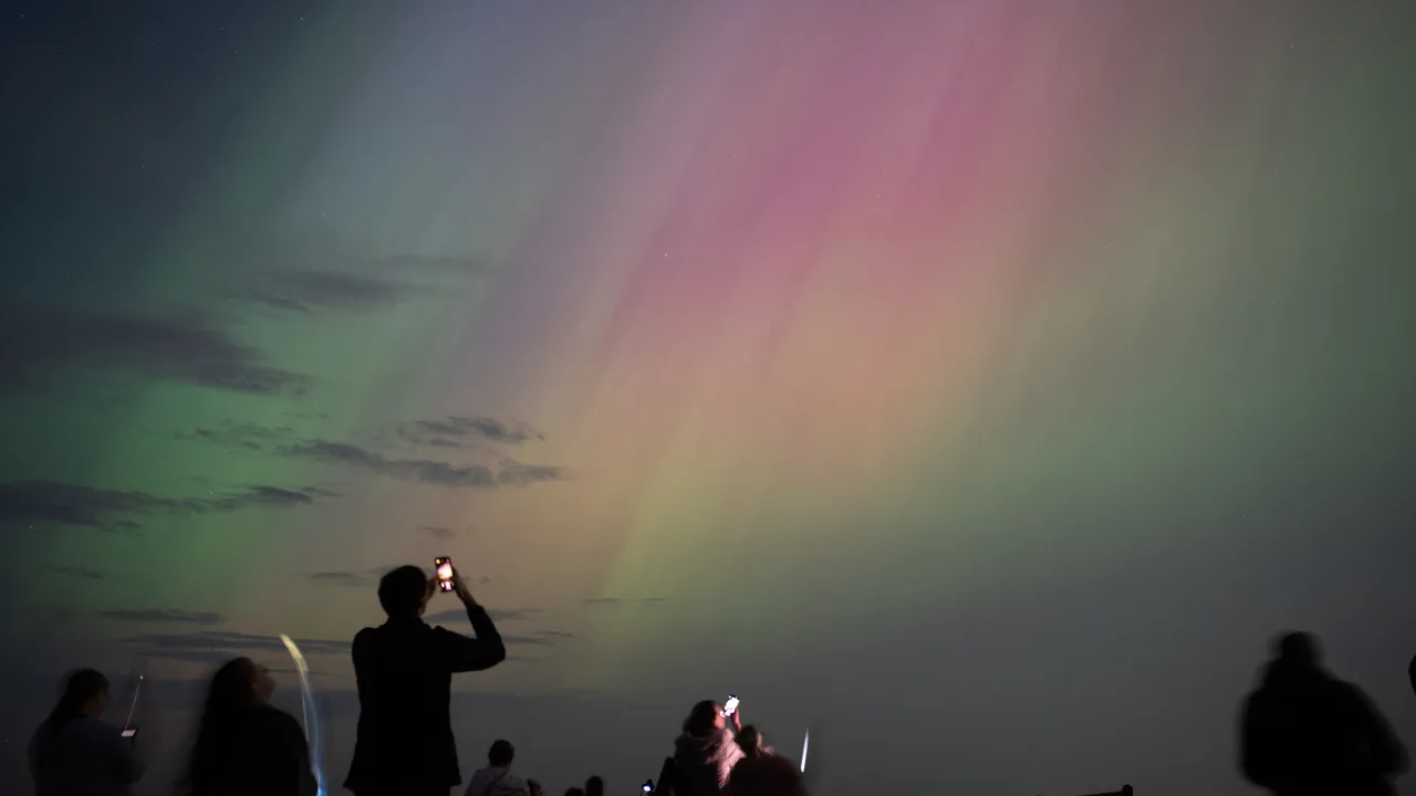 Aurora boreale in Italia, il merito è della tempesta solare più intensa degli ultimi 20 anni