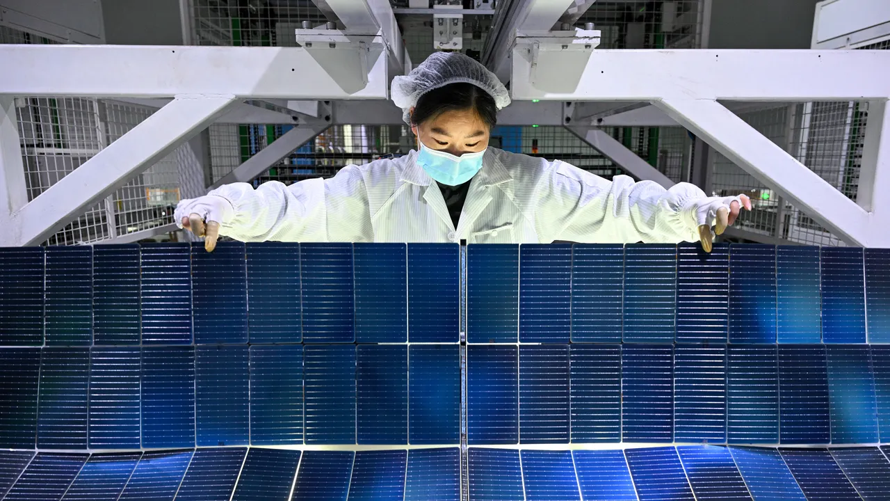 Cina e India hanno ridotto le emissioni da elettricità grazie alle rinnovabili, non succedeva da oltre mezzo secolo