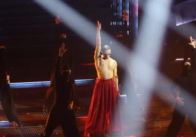 Tutti i duetti e le cover che ascolteremo sul palco dell’Ariston nella quarta serata di Sanremo 2026