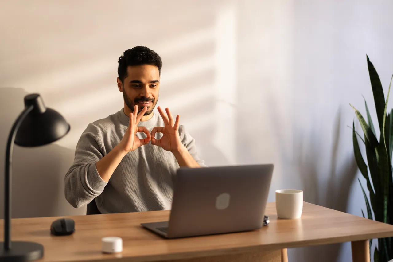 Come aprire una società online in Italia senza andare dal notaio: regole, costi e limiti