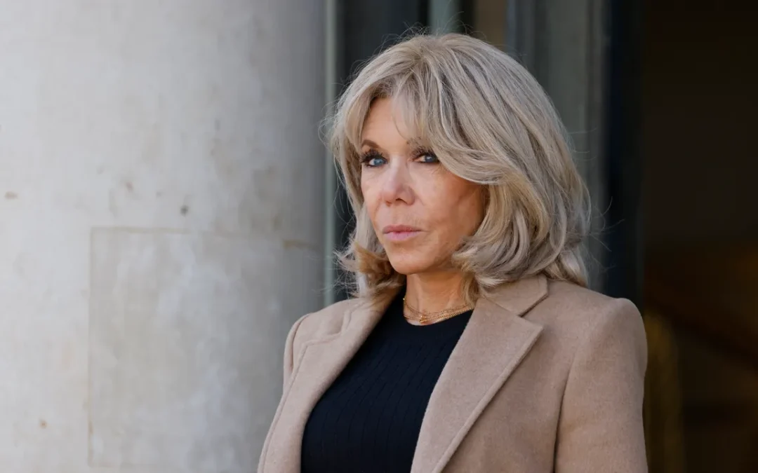 Caso Brigitte Macron, dieci condanne per cyberbullismo dopo la diffusione di contenuti diffamatori